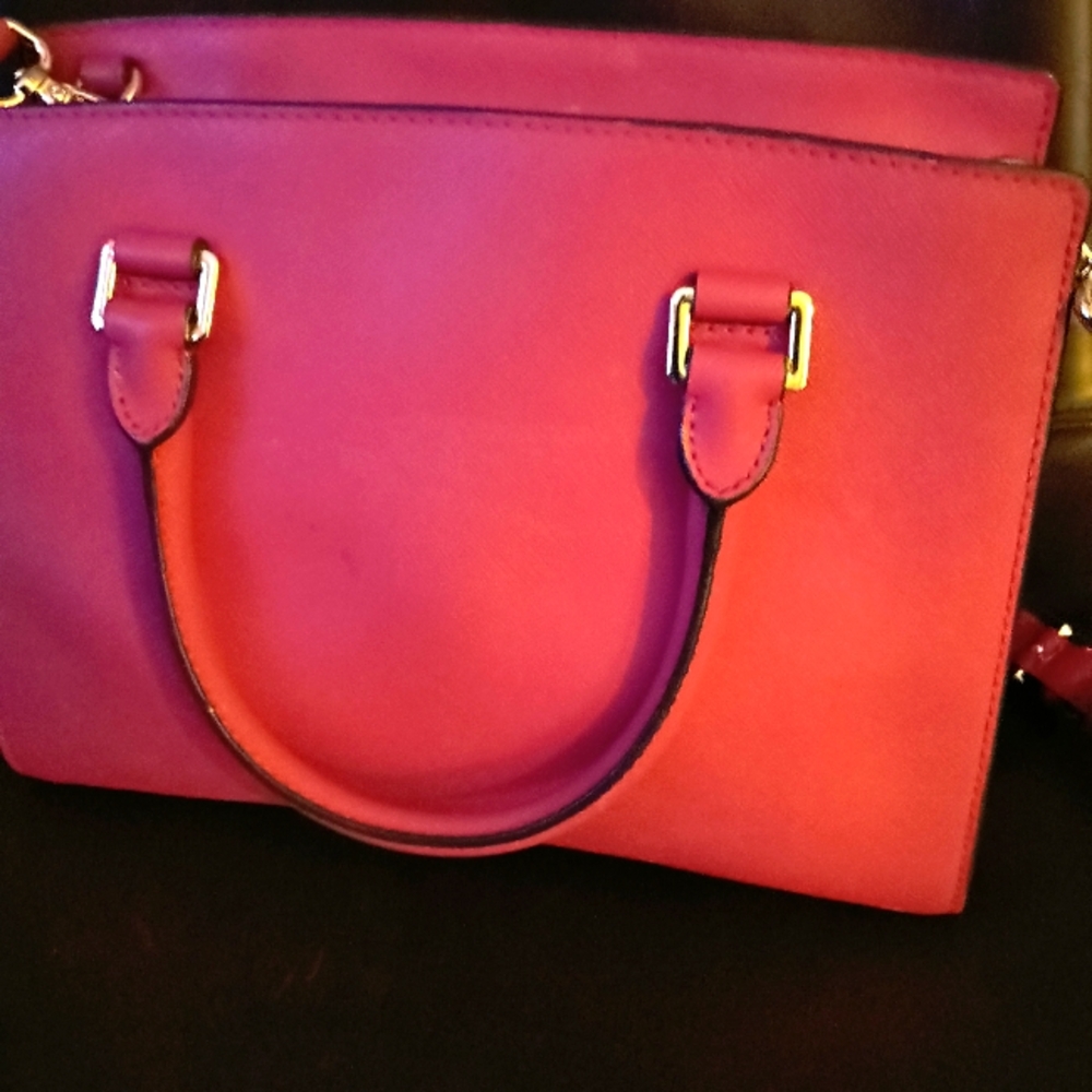 Micheal Kors Bright Pink Shoulder Bag / Porse